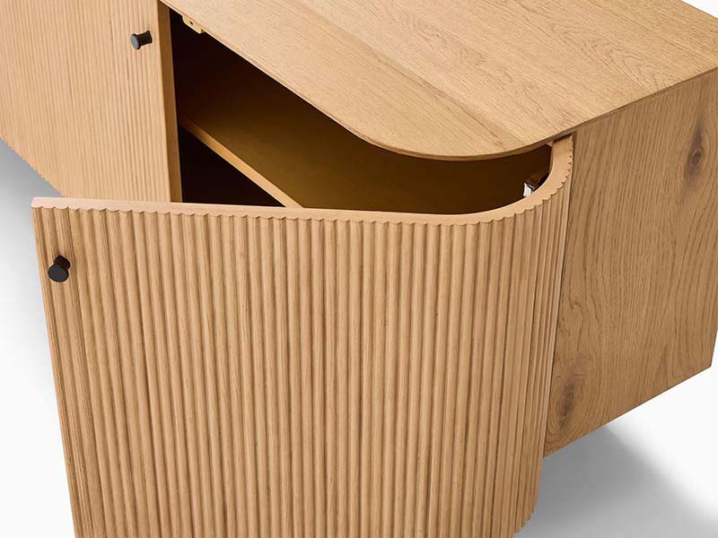 Oak Veneer Over Engineered Wood Top Cabinet Solid Wood Legs Storage Cabinet